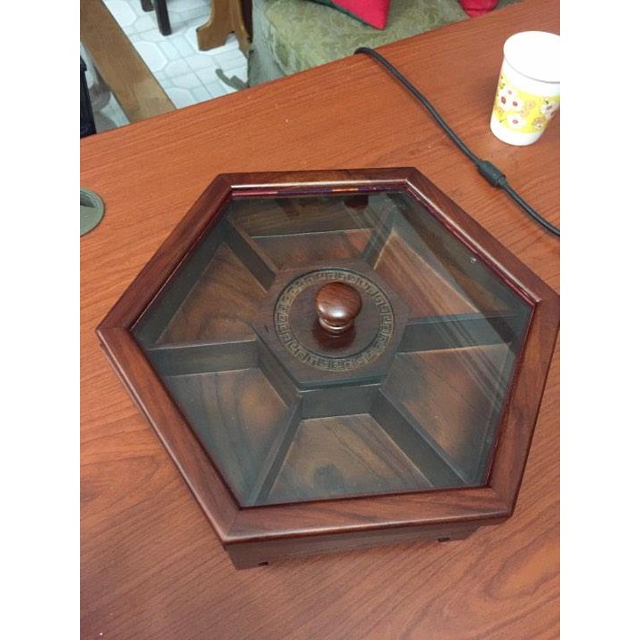 Hộp đựng bánh mứt kẹo